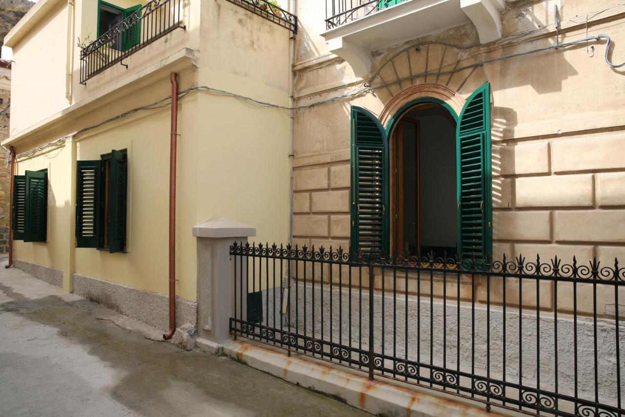 La Raja Apartment Шила Екстериор снимка