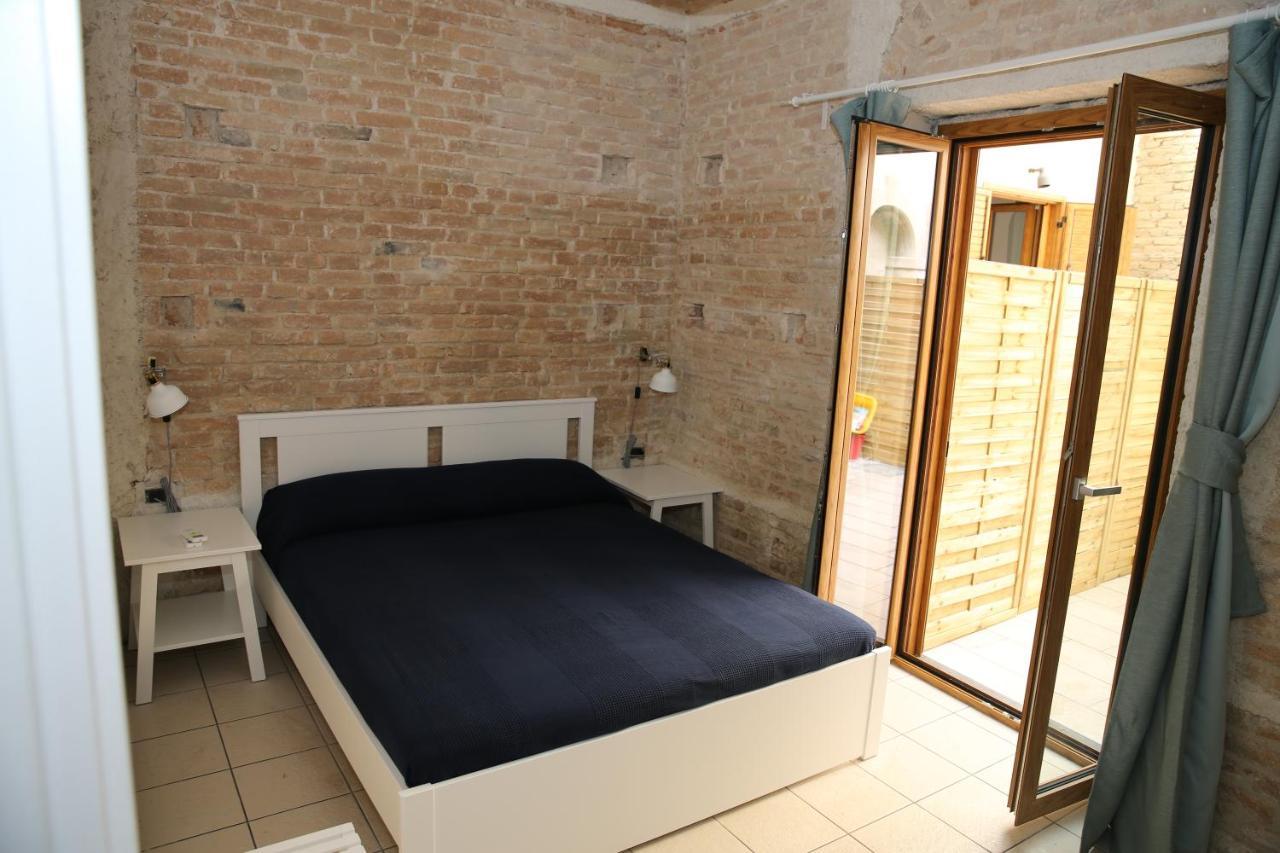 La Raja Apartment Шила Екстериор снимка