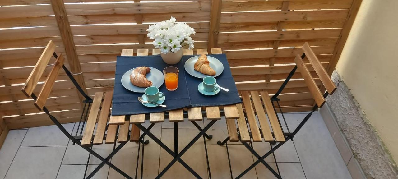 La Raja Apartment Шила Екстериор снимка