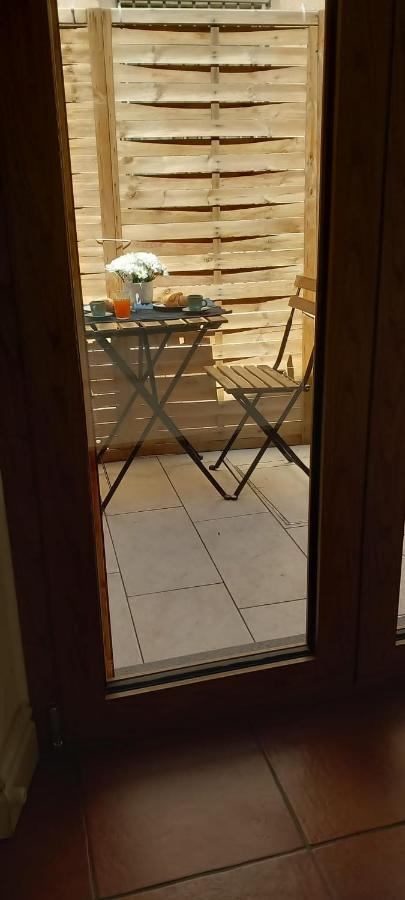 La Raja Apartment Шила Екстериор снимка