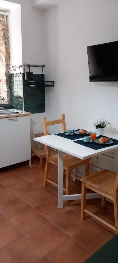 La Raja Apartment Шила Екстериор снимка