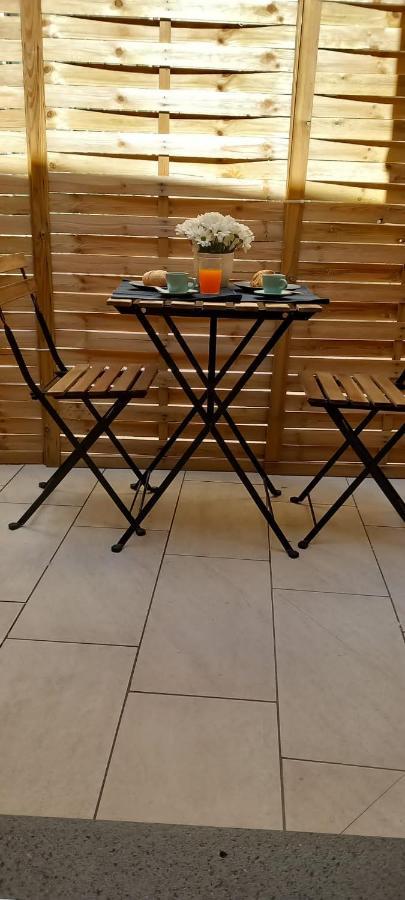 La Raja Apartment Шила Екстериор снимка