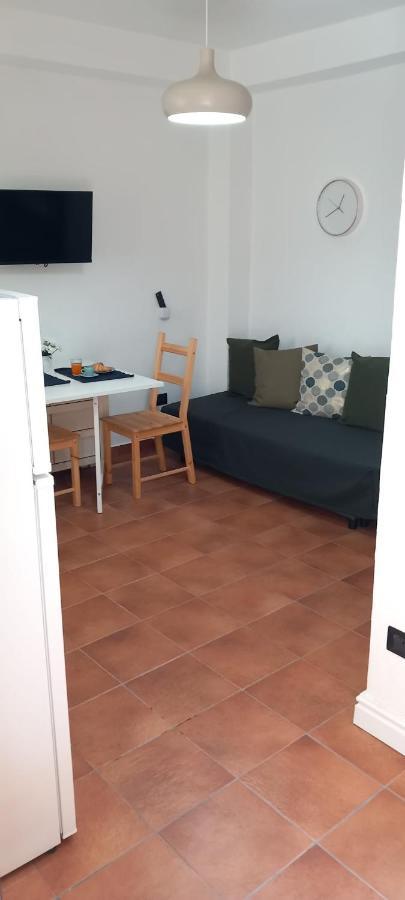 La Raja Apartment Шила Екстериор снимка